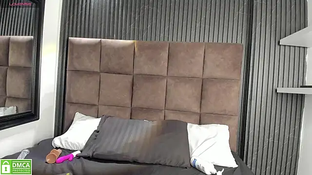 Sussy Vixen online show from 9, 1, 2026