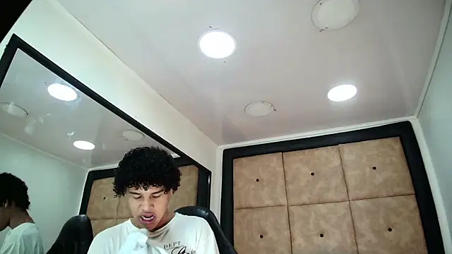 BrindyMichell online show from 20, 10, 2025