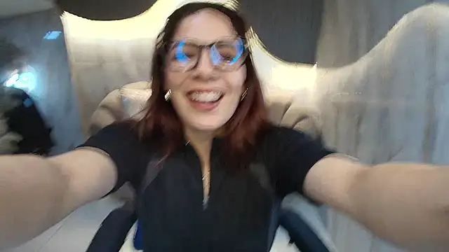 nadia r  online show from 21, 7, 2026