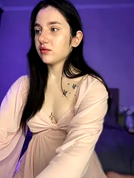 Snapshot of Cuddlies_Lili chatting on 18, 9, 2025 Cuddlies Lili online show from 18, 9, 2025