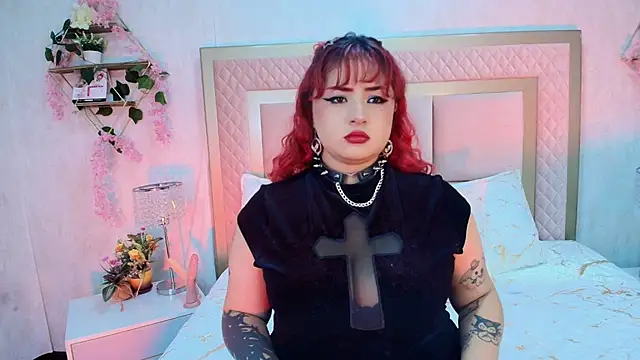 Snapshot of RavenVamp chatting on 16, 10, 2025 RavenVamp online show from 16, 10, 2025