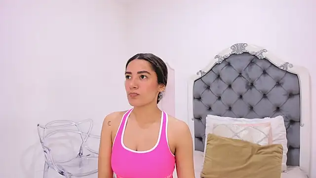 Skylerwhite02 online show from 27, 3, 2026