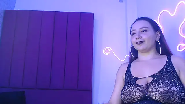 Snapshot of Mia2xsmith chatting on 18, 6, 2026 Mia2xsmith online show from 18, 6, 2026