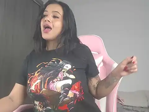 Snapshot of ObeyVal chatting on 8, 7, 2026 ObeyVal online show from 8, 7, 2026
