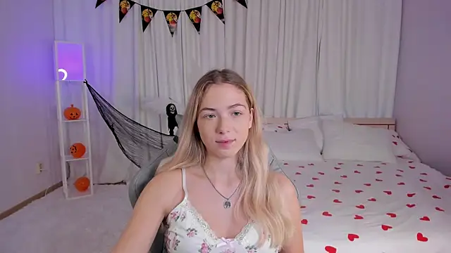 Susan Mimi online show from 6, 11, 2025