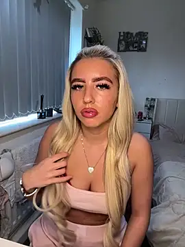 BlondeBetty online show from 24, 3, 2026