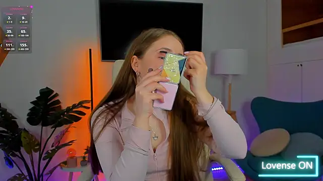 Sweet  Amily online show from 18, 4, 2026