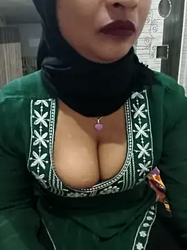 Itz Mayra  online show from 23, 11, 2025