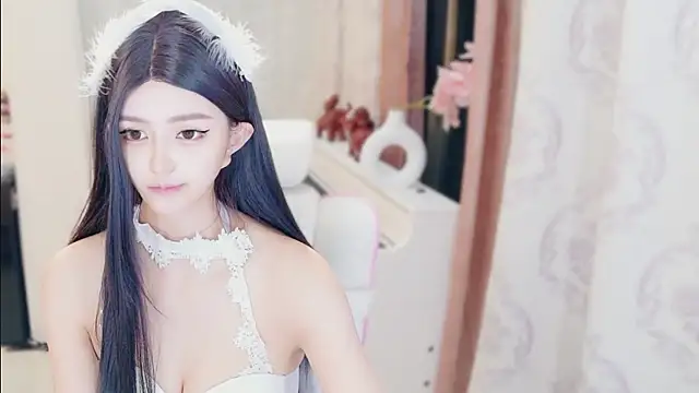 Snapshot of Aurora-77 chatting on 7, 11, 2025 Aurora-77 online show from 7, 11, 2025