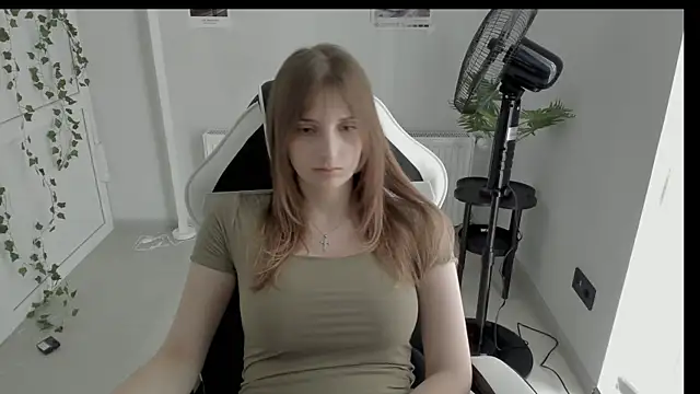 Snapshot of NeyliDream chatting on 15, 6, 2026 NeyliDream online show from 15, 6, 2026