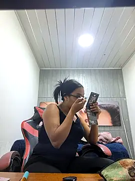 Snapshot of susan_mooree chatting on 2, 12, 2025 susan mooree online show from 2, 12, 2025