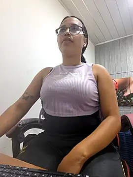 Snapshot of susan_mooree chatting on 3, 12, 2025 susan mooree online show from 3, 12, 2025