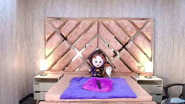 ANABELL BROWN online show from 4, 10, 2025