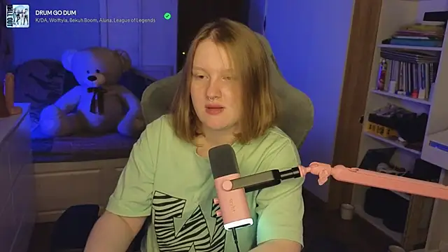 OliviaBlade online show from 12, 11, 2025