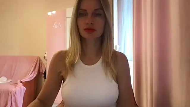 Snapshot of KarelliaStar chatting on 9, 5, 2026 KarelliaStar online show from 9, 5, 2026