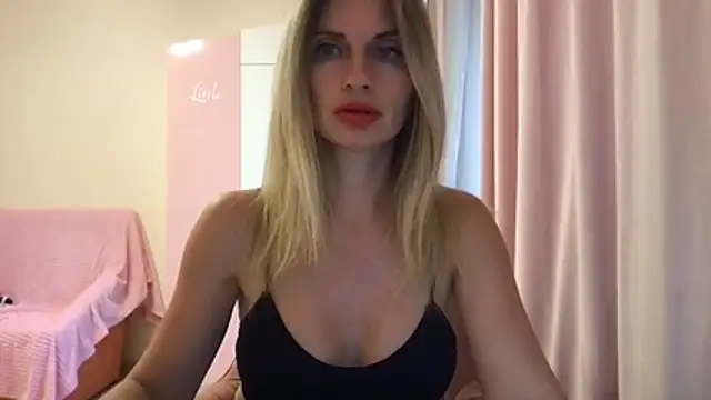 Snapshot of KarelliaStar chatting on 27, 6, 2026 KarelliaStar online show from 27, 6, 2026