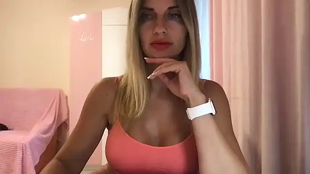 Snapshot of KarelliaStar chatting on 20, 7, 2026 KarelliaStar online show from 20, 7, 2026