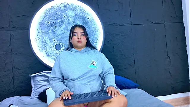 IvannaaVega online show from 2, 4, 2026