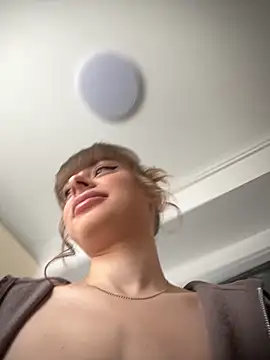 BabyBee  online show from 25, 10, 2025