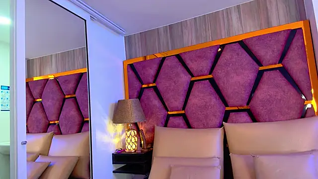 Snapshot of Leslie_Bussh_ chatting on 11, 2, 2026 Leslie Bussh online show from 11, 2, 2026