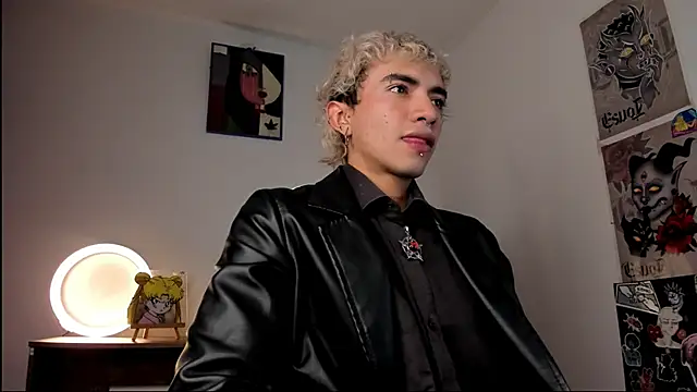 guynextdo0r online show from 24, 10, 2025