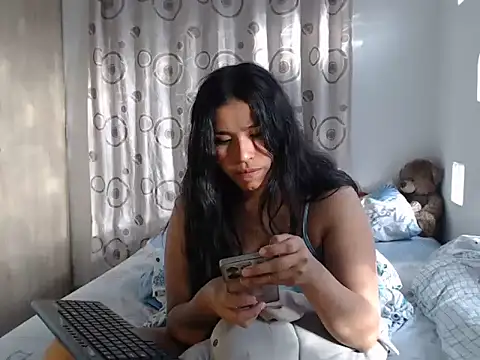 Snapshot of Pamela_mua chatting on 2, 10, 2025 Pamela mua online show from 2, 10, 2025