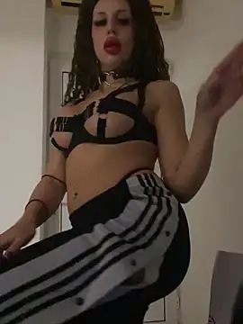 Snapshot of Miss_Toxic chatting on 6, 10, 2025 Miss Toxic online show from 6, 10, 2025