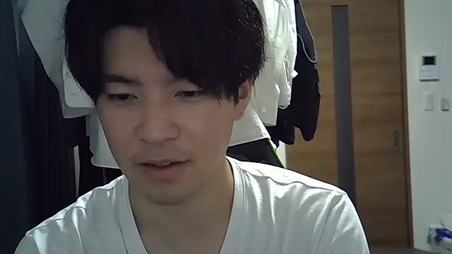Snapshot of aokunvvv chatting on 16, 9, 2025 aokunvvv online show from 16, 9, 2025