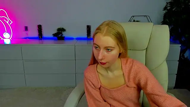 Alina Blonde online show from 14, 10, 2025