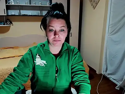 Snapshot of Soffy_Skye chatting on 8, 5, 2026 Soffy Skye online show from 8, 5, 2026