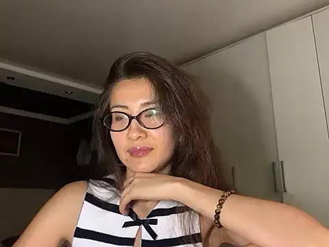 Snapshot of Kivoora chatting on 23, 7, 2026 Kivoora online show from 23, 7, 2026