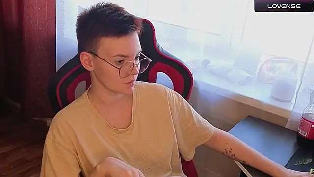 KrisNeal online show from 17, 9, 2025