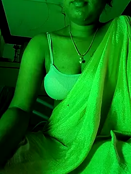 Snapshot of Tamil_Kavitha chatting on 2, 5, 2026 Tamil Kavitha online show from 2, 5, 2026