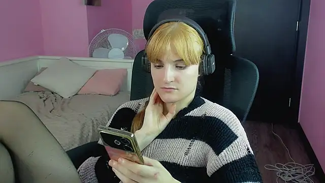 AcidTears online show from 9, 11, 2025