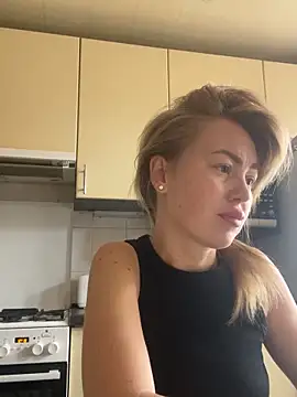 MartaLuna  online show from 29, 10, 2025