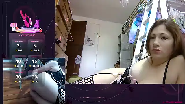 Snapshot of desirex2025 chatting on 13, 11, 2025 desirex2025 online show from 13, 11, 2025