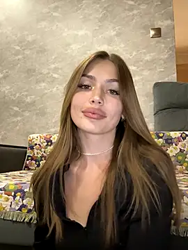 Elizabeth Tay online show from 12, 9, 2025