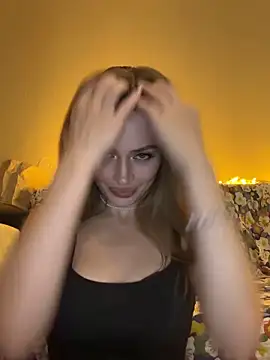 Elizabeth Tay online show from 1, 10, 2025