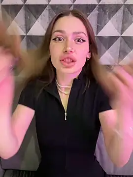 Elizabeth Tay online show from 28, 2, 2026