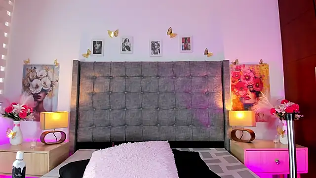 Snapshot of Linda_Fosterr chatting on 27, 5, 2026 Linda Fosterr online show from 27, 5, 2026