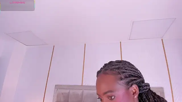 DakotaWangi online show from 16, 2, 2026