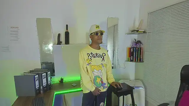 xxKamadevaxx online show from 4, 2, 2026