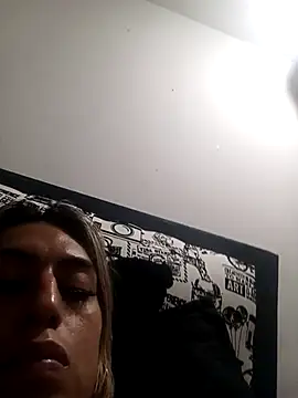 Snapshot of ZafiroRios chatting on 11, 11, 2025 ZafiroRios online show from 11, 11, 2025