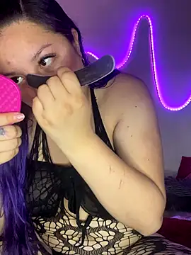 Emma  Fox  online show from 19, 11, 2025