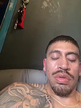 Snapshot of busnfatnutsLildee chatting on 6, 4, 2026 busnfatnutsLildee online show from 6, 4, 2026