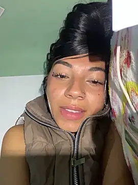 Snapshot of Lesly777_ chatting on 20, 9, 2025 Lesly777  online show from 20, 9, 2025