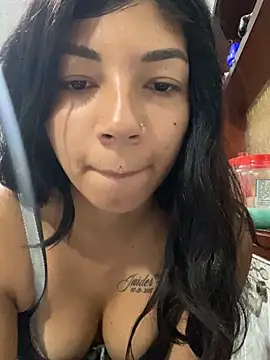 Snapshot of Lesly777_ chatting on 25, 10, 2025 Lesly777  online show from 25, 10, 2025
