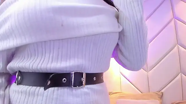 AishaValcazar online show from 27, 2, 2026