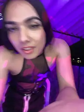 Snapshot of Almaazz chatting on 25, 4, 2026 Almaazz online show from 25, 4, 2026