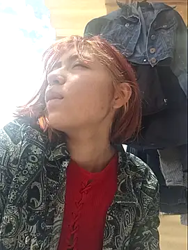 Sullyoonn online show from 13, 9, 2025